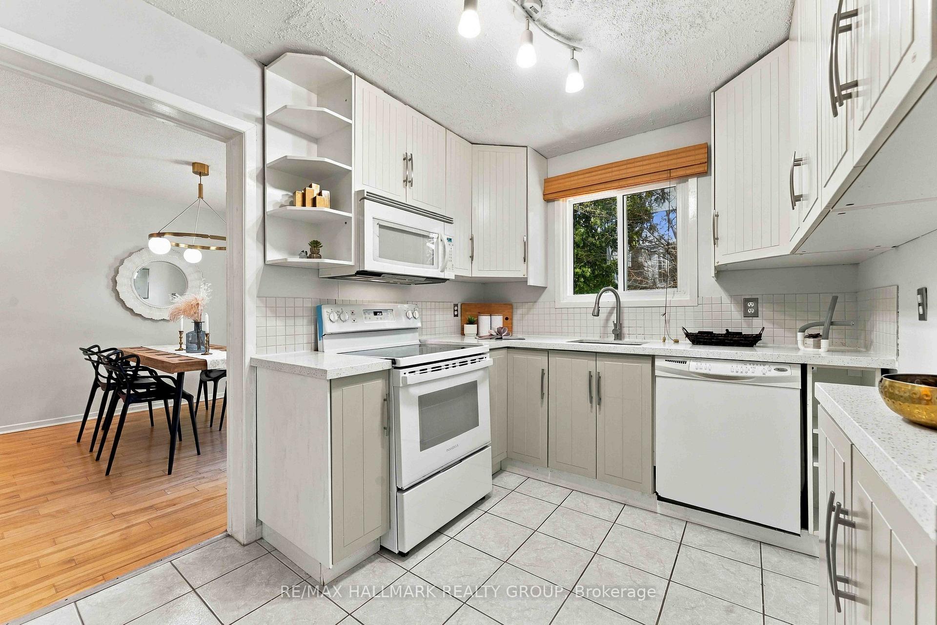 Photo 16 of 3 Ashbury Place, Ottawa, Lindenlea — HOMEH