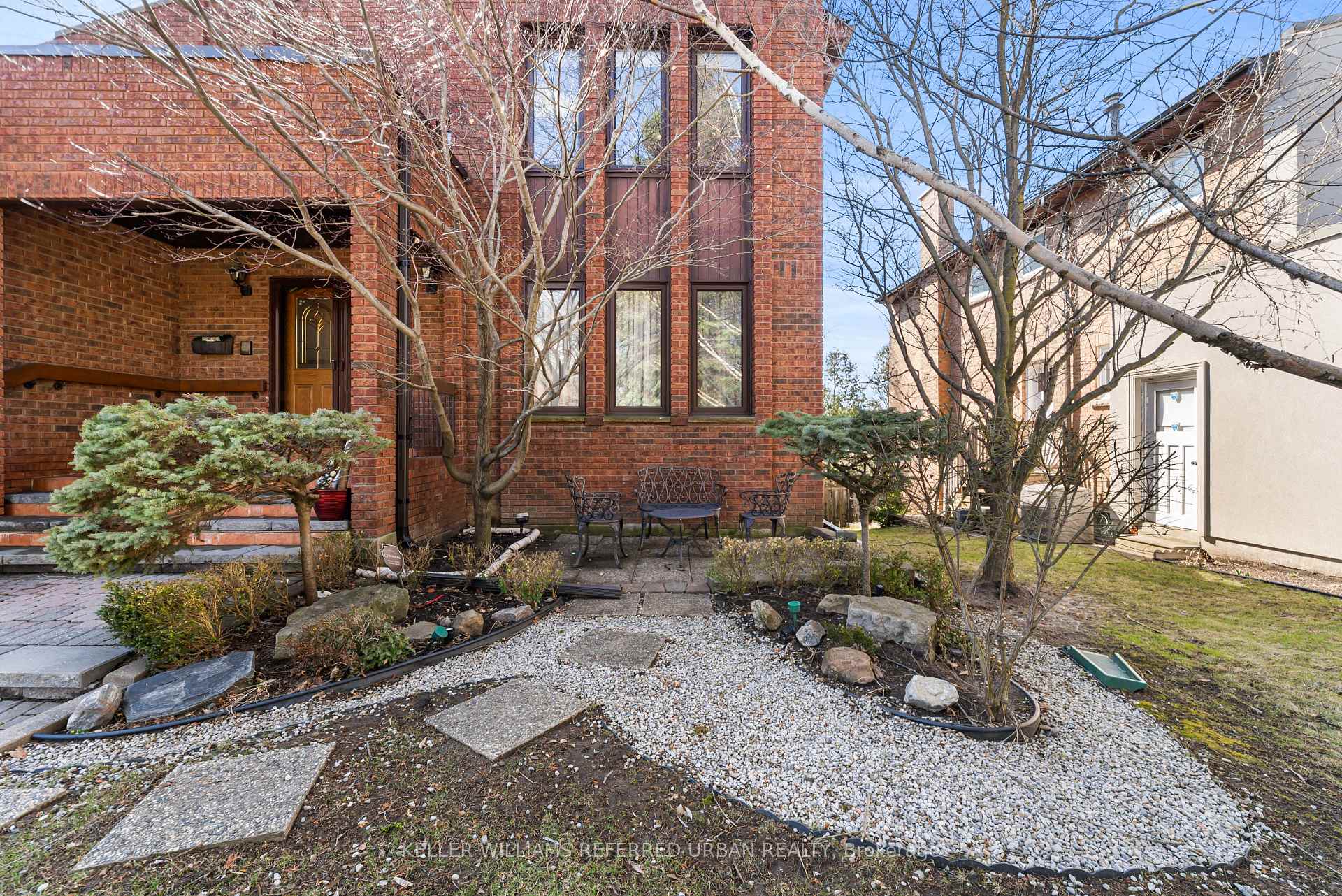 Photo 5 of 73 Garnier Court, North York, Bayview Woods-Steeles — HOMEH