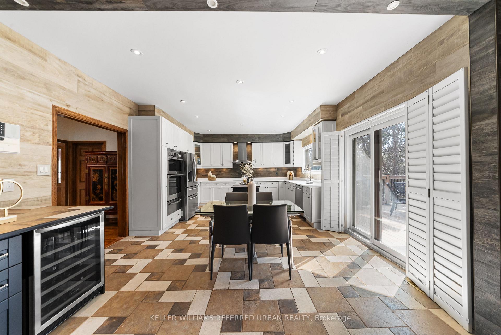Photo 11 of 73 Garnier Court, North York, Bayview Woods-Steeles — HOMEH
