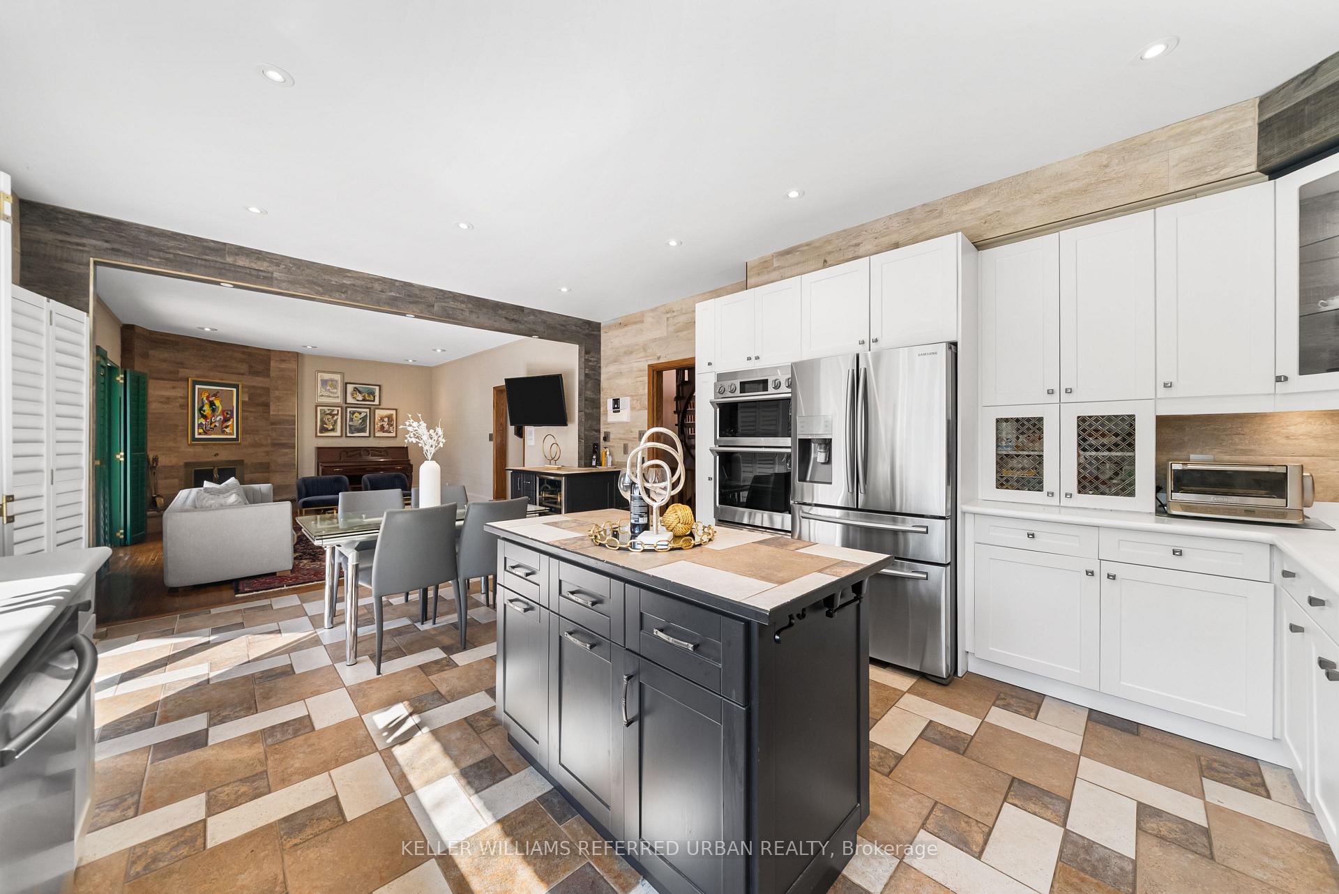 Photo 12 of 73 Garnier Court, North York, Bayview Woods-Steeles — HOMEH