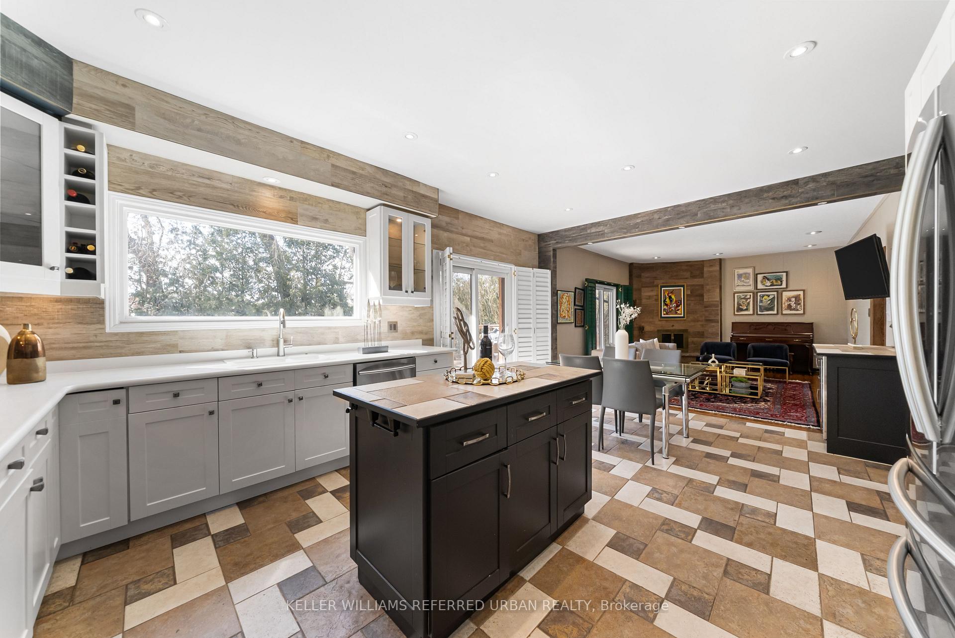 Photo 14 of 73 Garnier Court, North York, Bayview Woods-Steeles — HOMEH