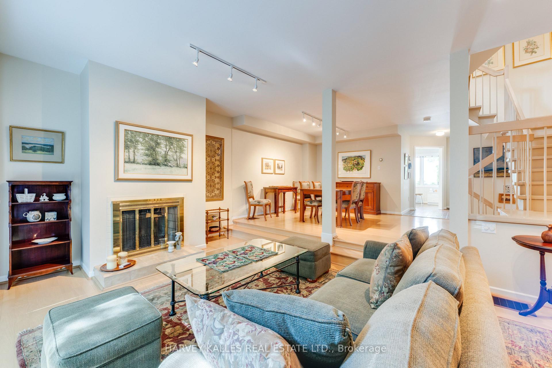 Photo 3 of 45 Melgund Road, Toronto, Casa Loma — HOMEH