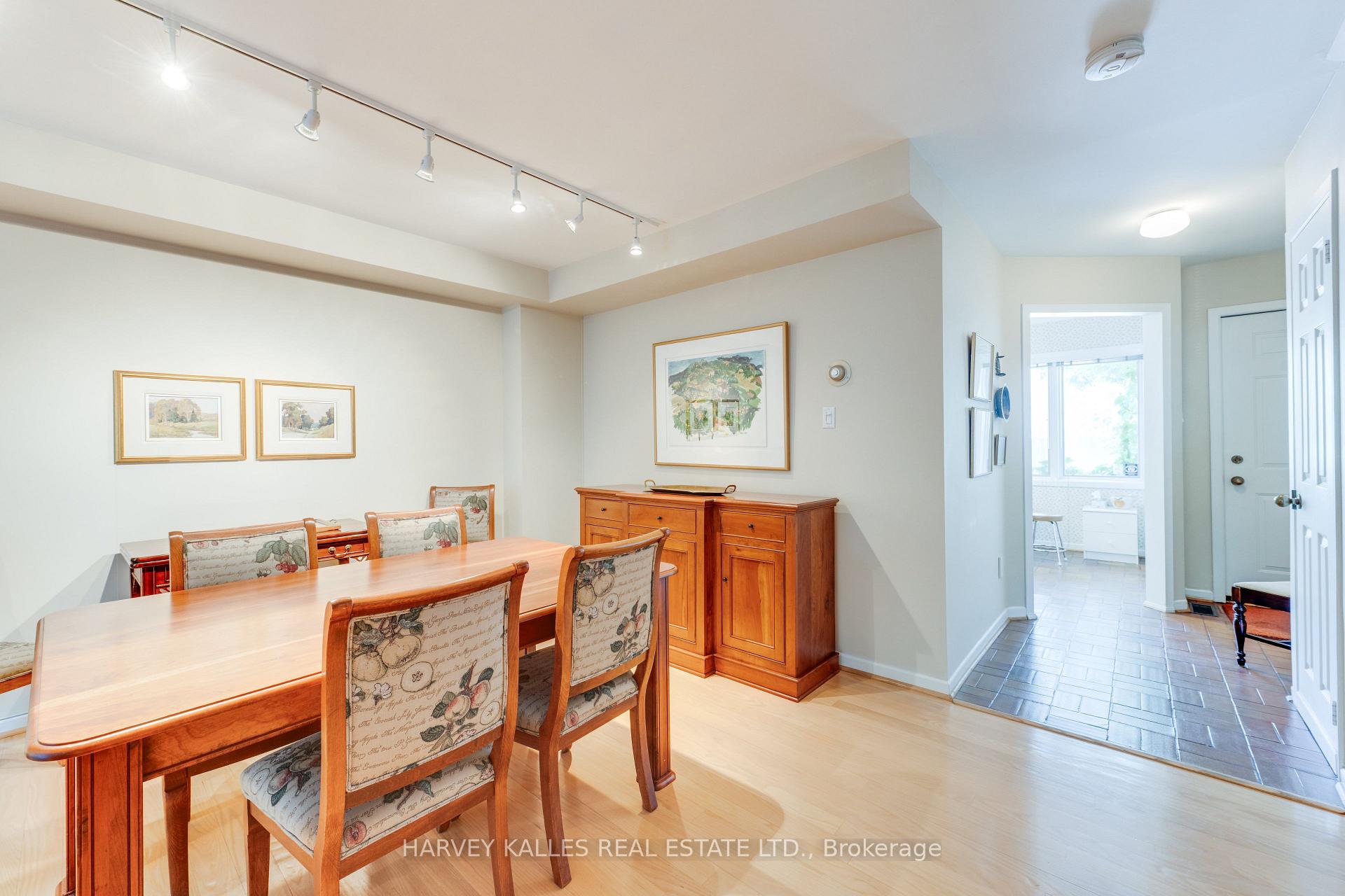 Photo 13 of 45 Melgund Road, Toronto, Casa Loma — HOMEH