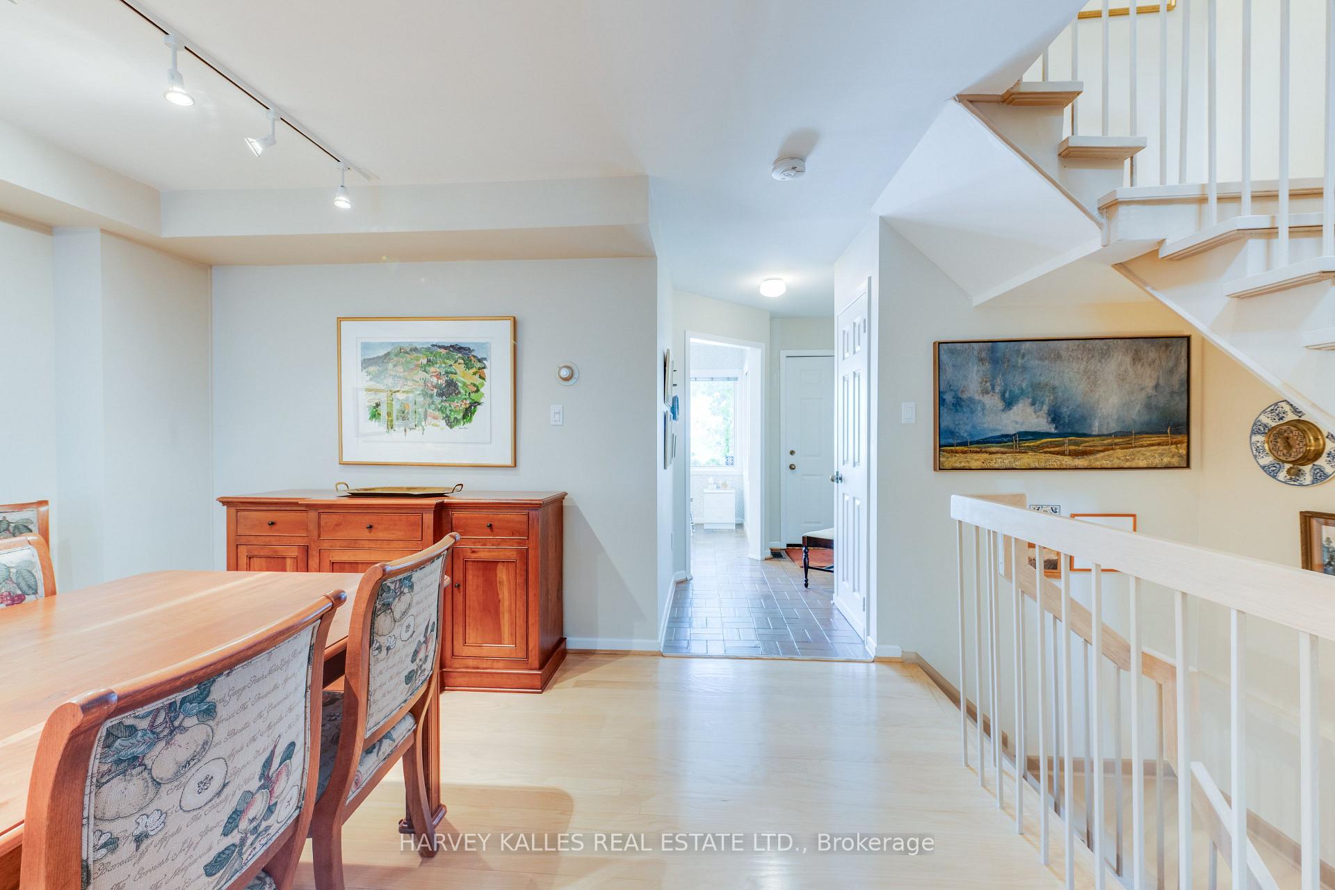 Photo 15 of 45 Melgund Road, Toronto, Casa Loma — HOMEH