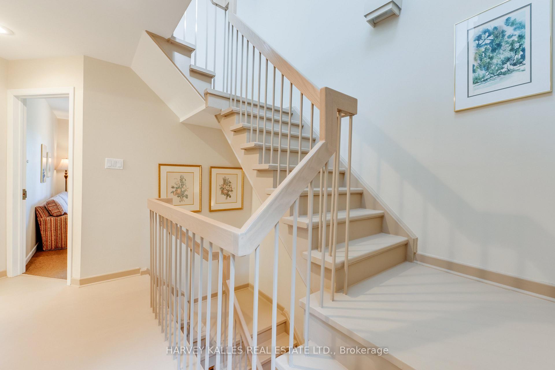 Photo 32 of 45 Melgund Road, Toronto, Casa Loma — HOMEH