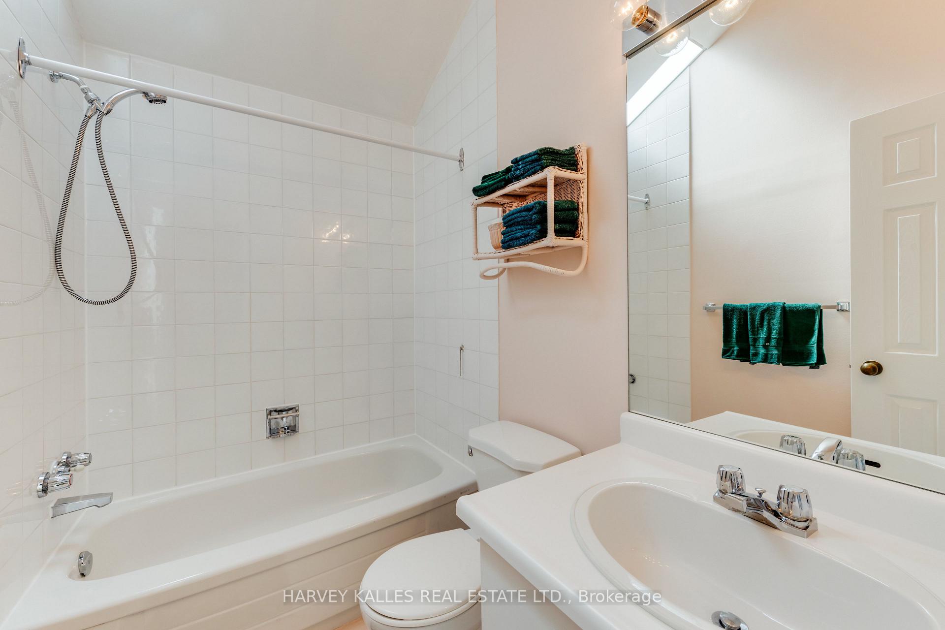 Photo 39 of 45 Melgund Road, Toronto, Casa Loma — HOMEH