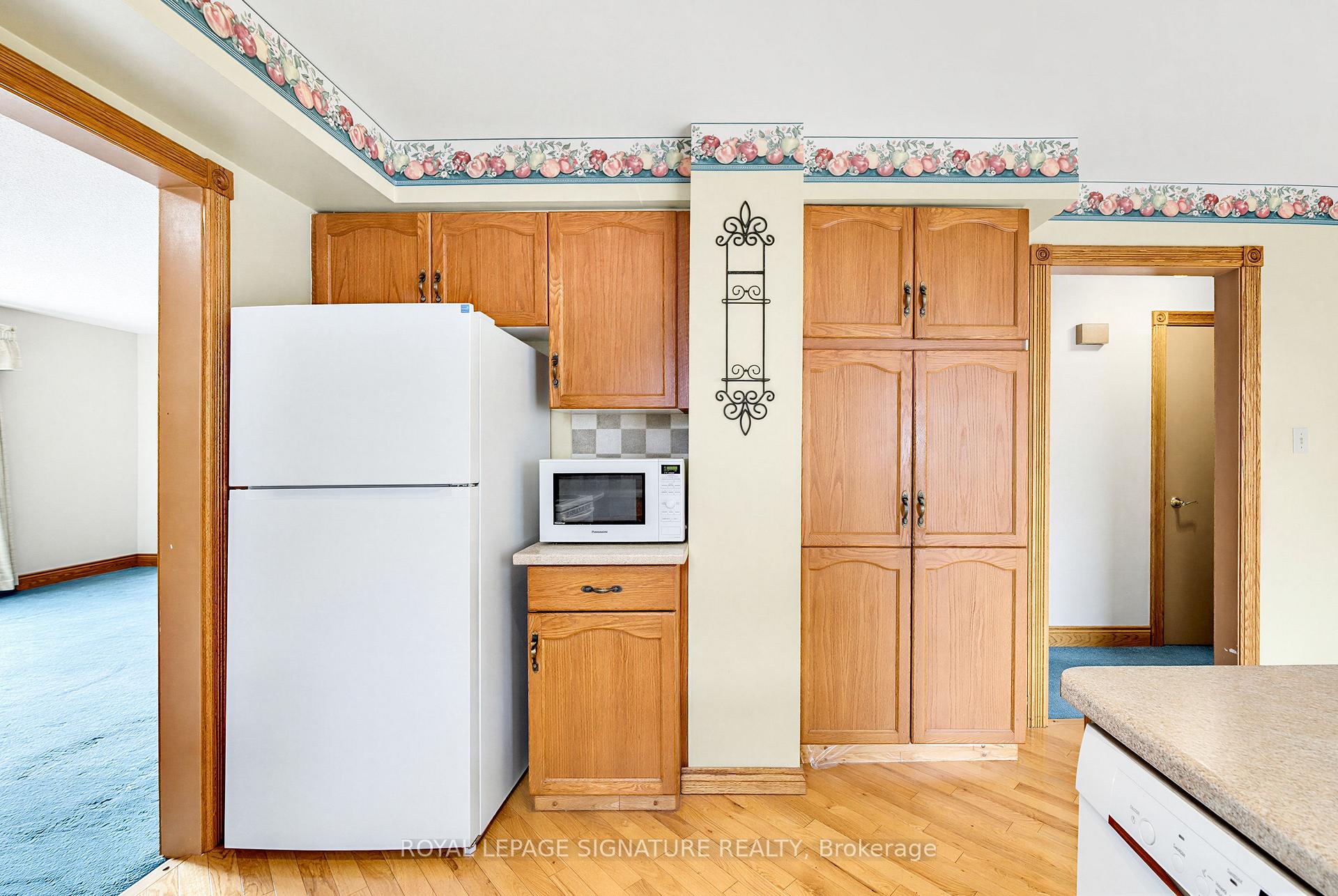 Photo 16 of 20 McFeeters Crescent, Clarington, Bowmanville — HOMEH