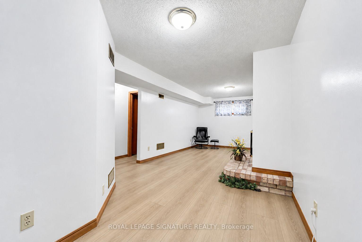 Photo 25 of 20 McFeeters Crescent, Clarington, Bowmanville — HOMEH