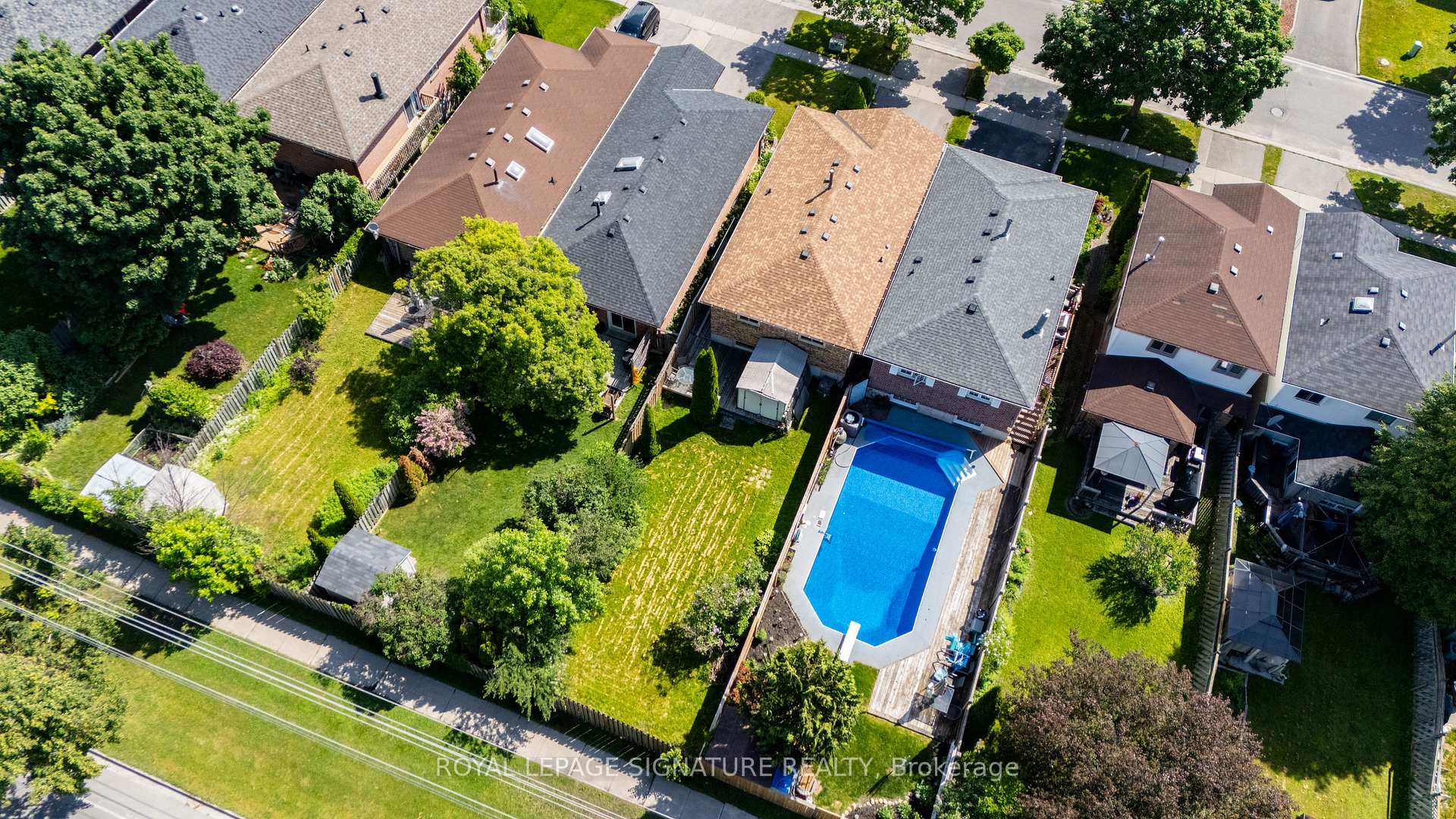 Photo 46 of 20 McFeeters Crescent, Clarington, Bowmanville — HOMEH