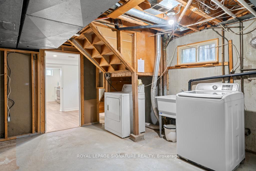 Photo 5 of Unit Bsmt, 12 Davidson Road, Aurora, Aurora Heights — HOMEH