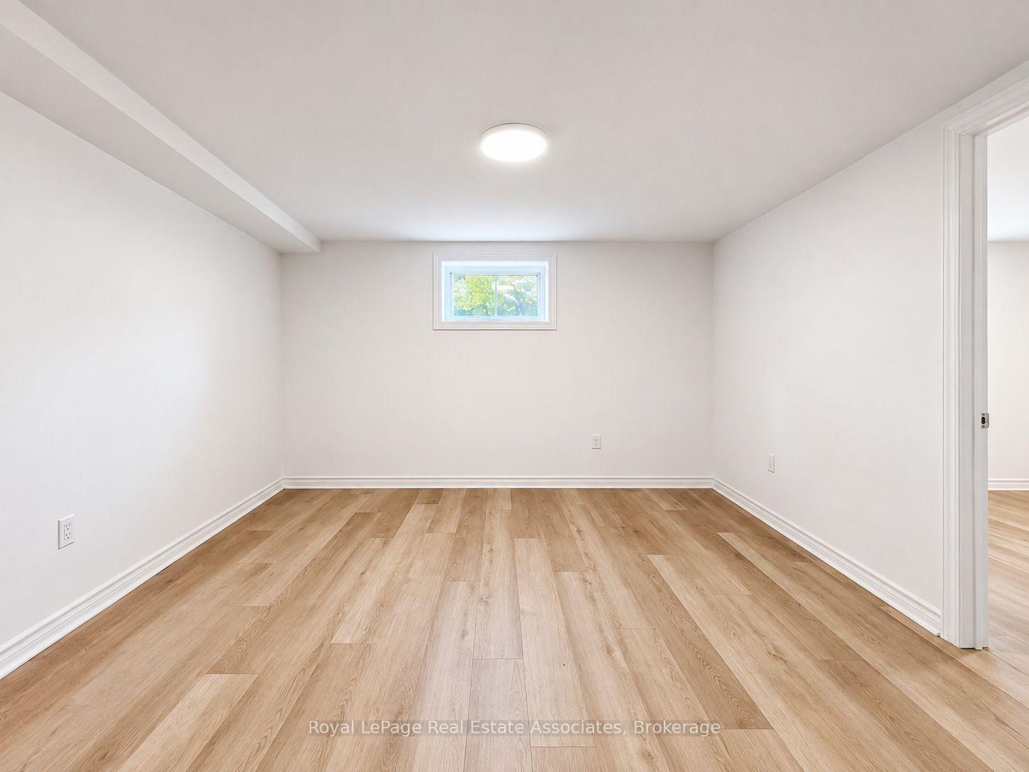 Photo 5 of Unit Bsmt, 20 Silvercrest Avenue, Etobicoke, Alderwood — HOMEH