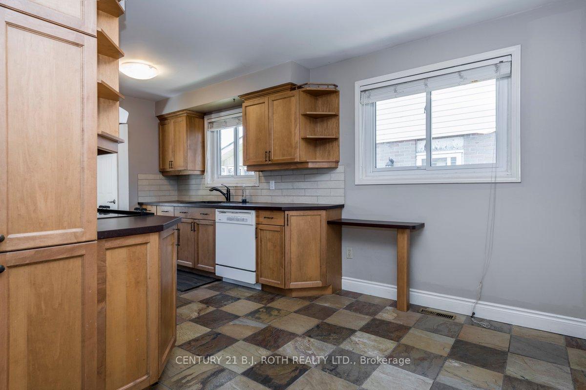 Photo 6 of 36 Cynthia Court, Barrie, Wellington — HOMEH