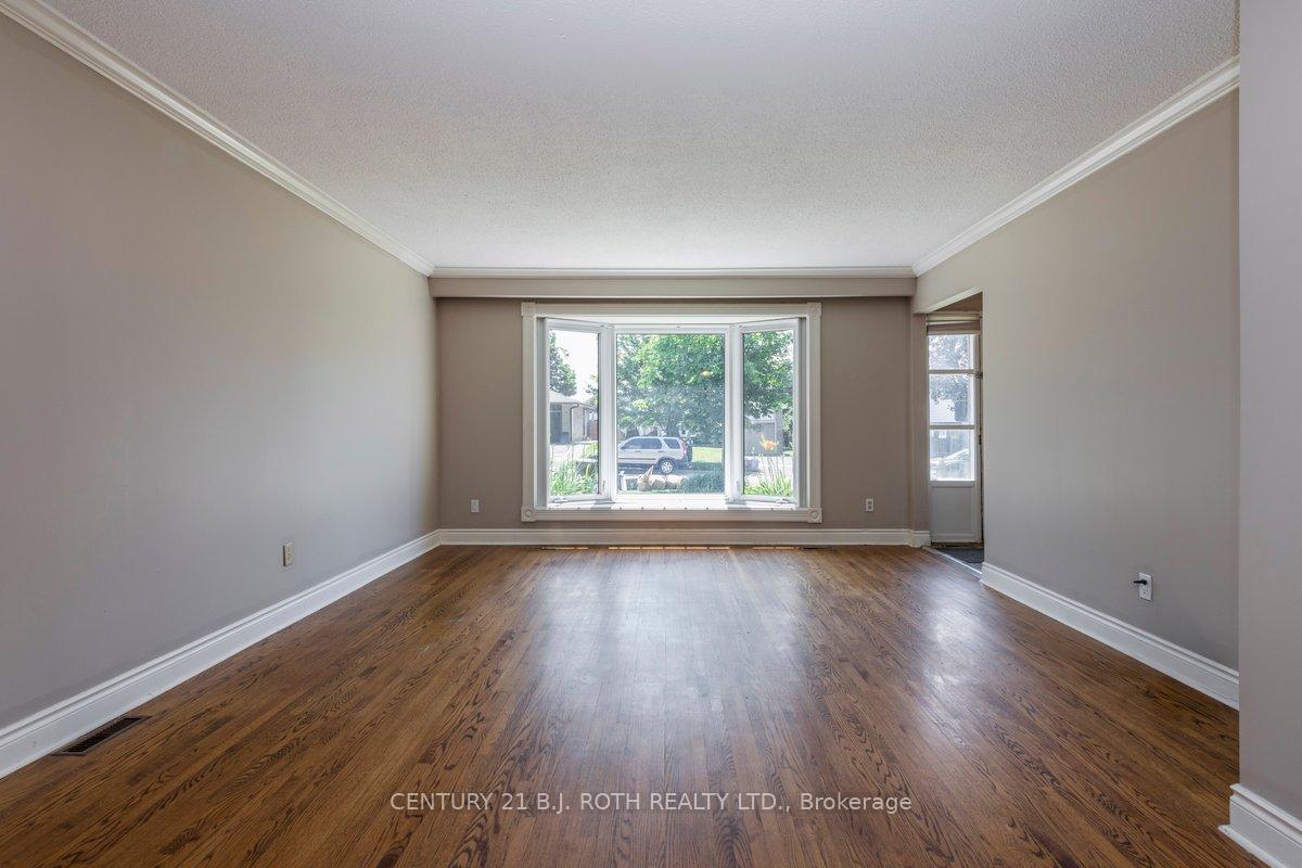 Photo 9 of 36 Cynthia Court, Barrie, Wellington — HOMEH