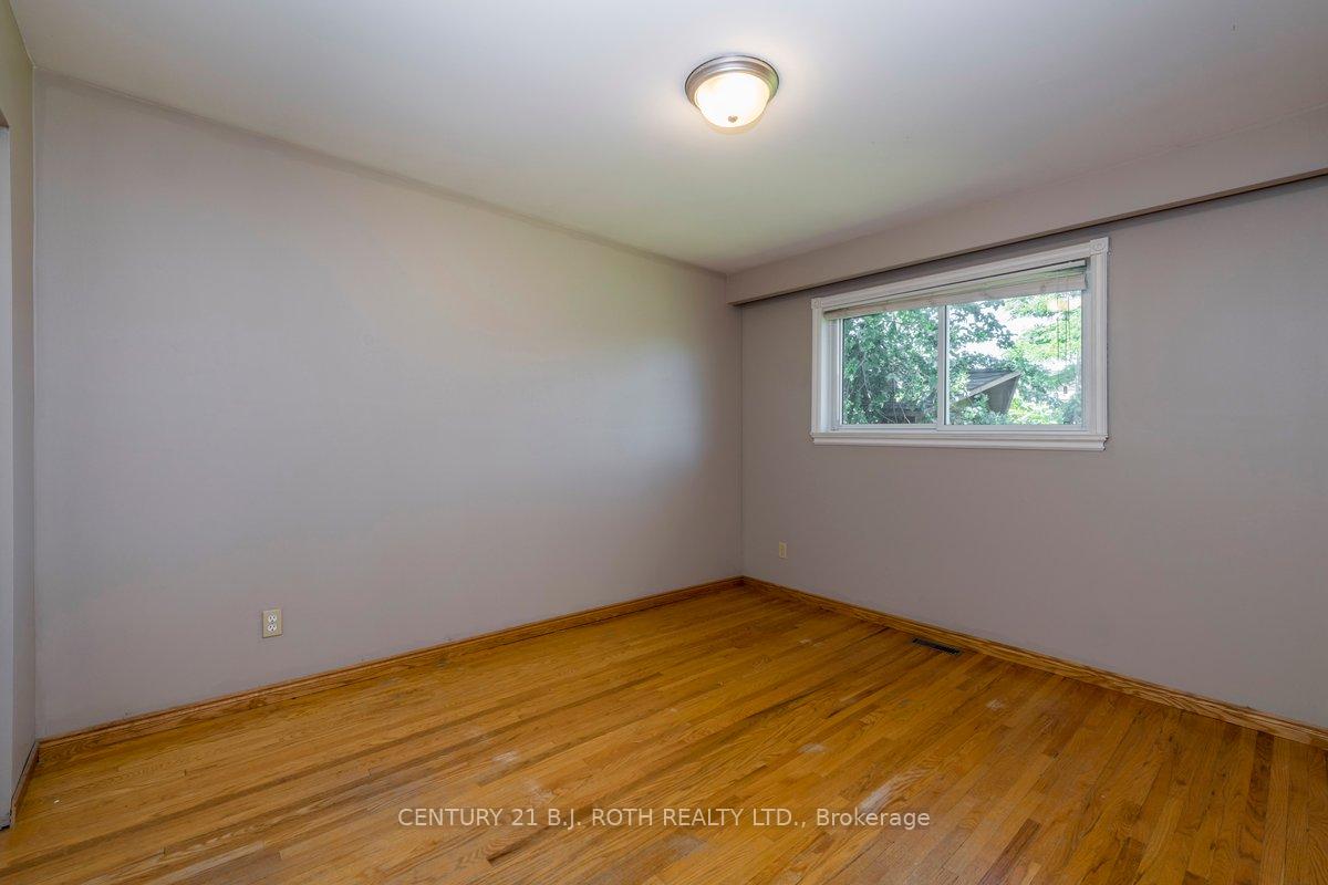 Photo 11 of 36 Cynthia Court, Barrie, Wellington — HOMEH