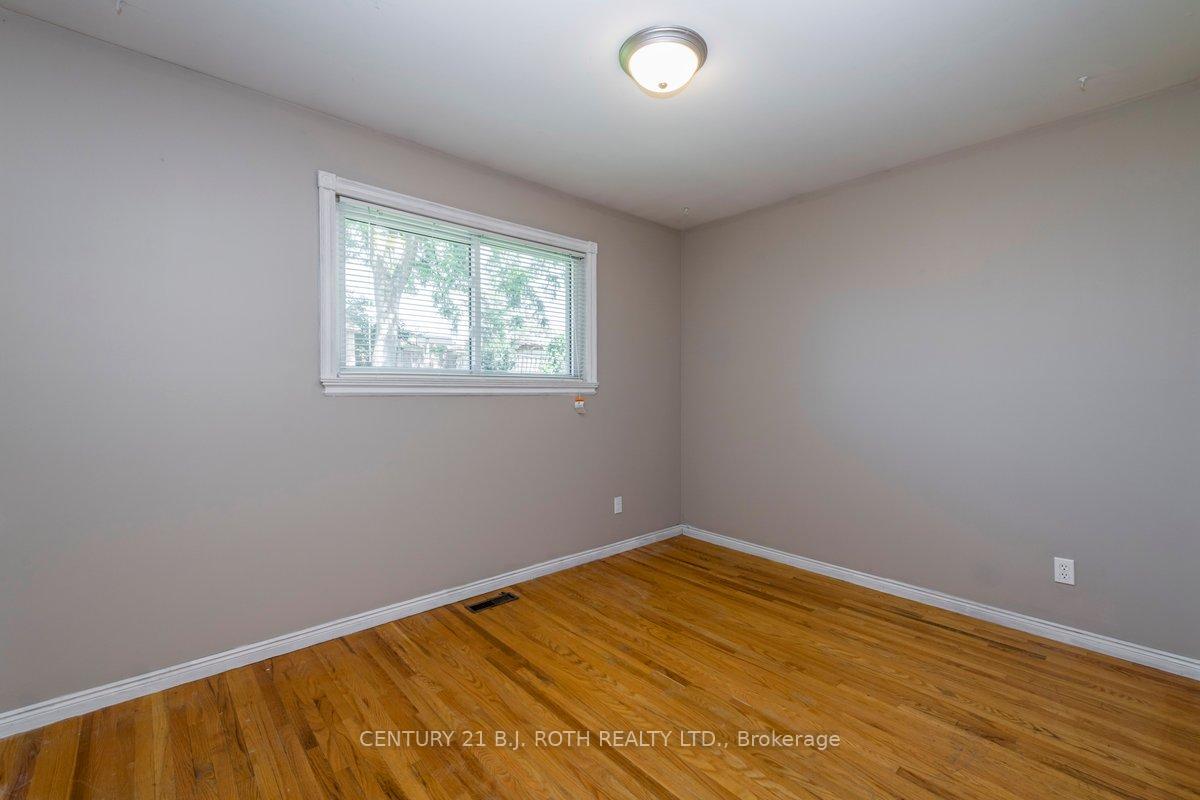 Photo 14 of 36 Cynthia Court, Barrie, Wellington — HOMEH