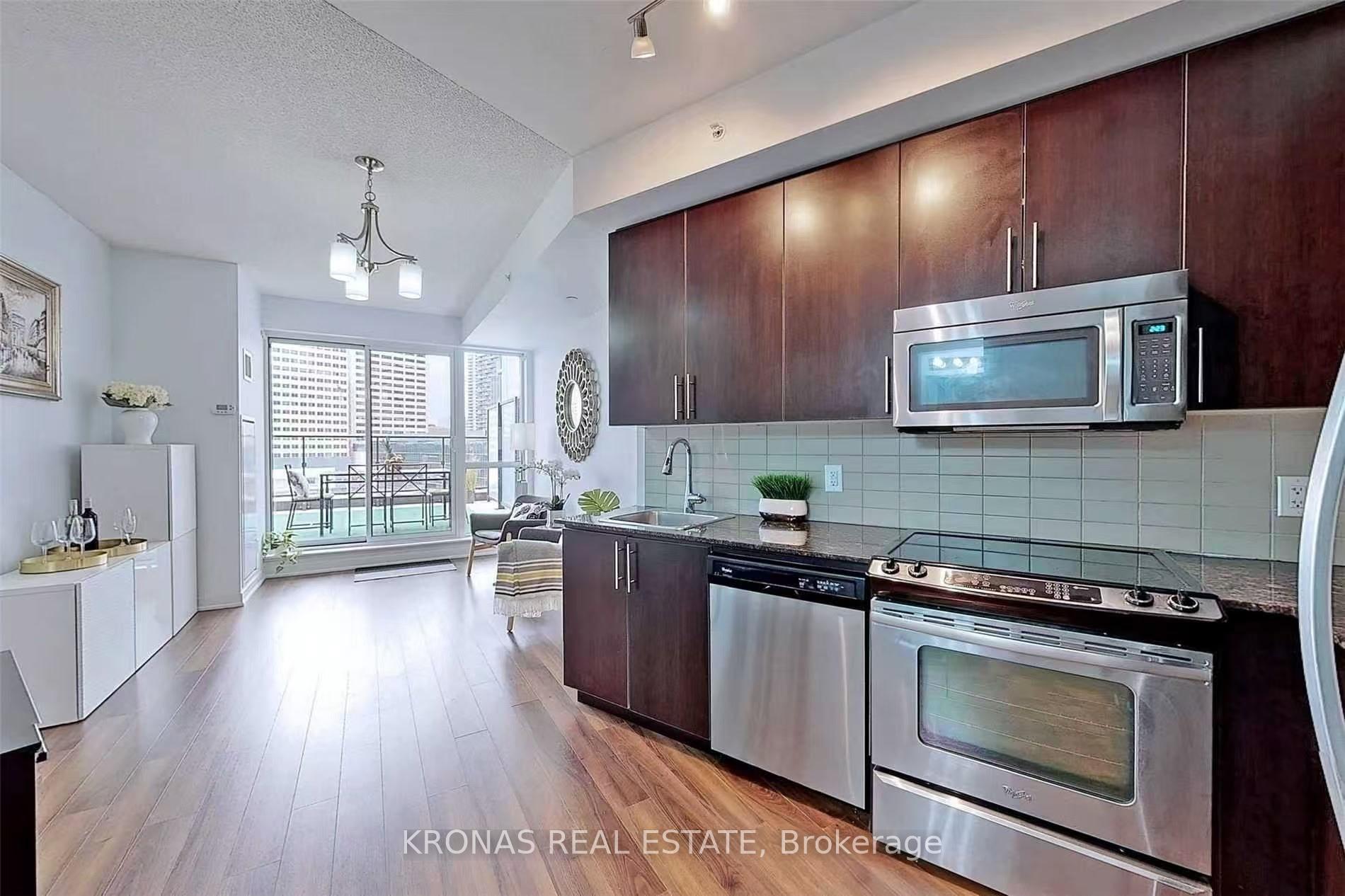 Photo 4 of Unit 1009, 60 Berwick Avenue, Toronto, Yonge-Eglinton — HOMEH