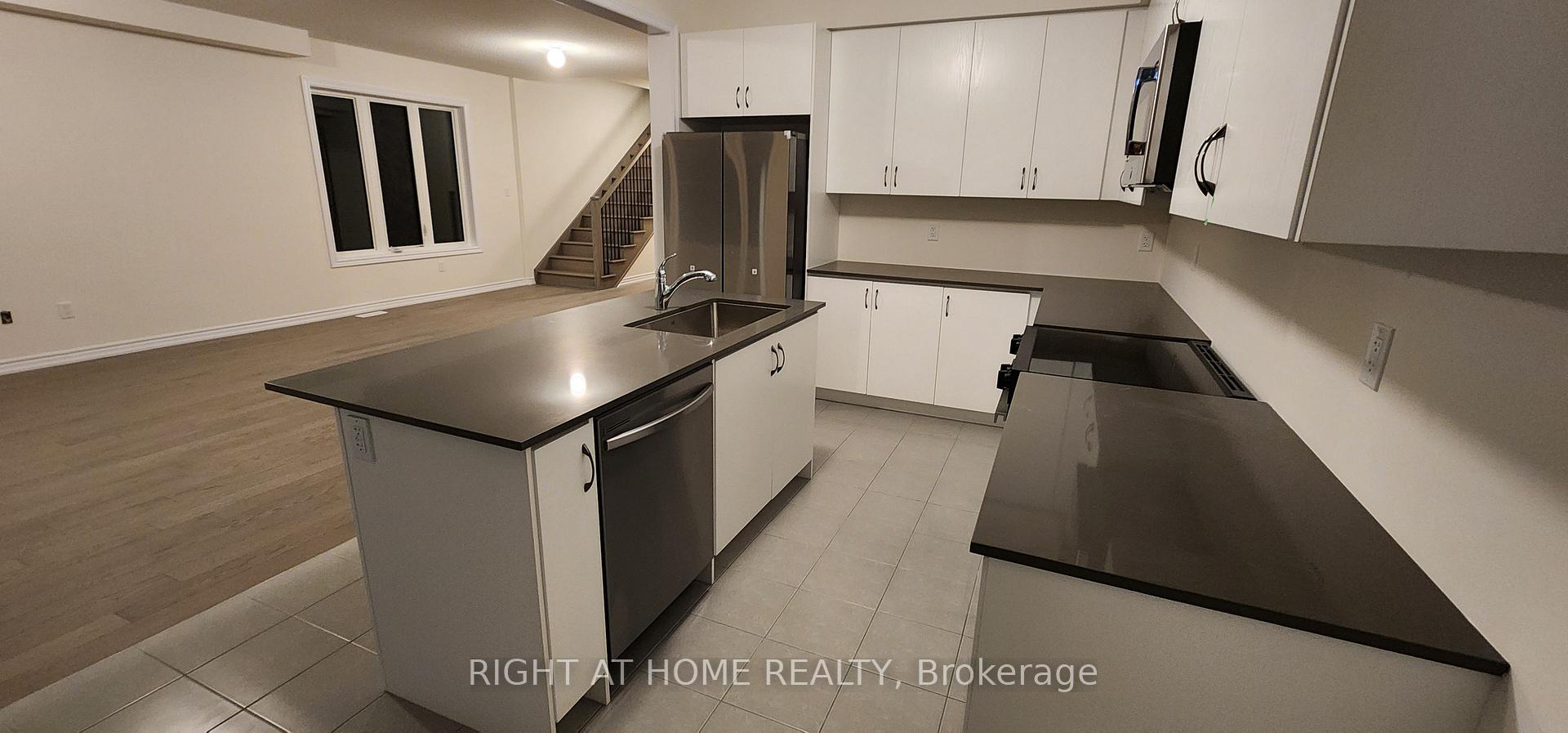Photo 9 of 26 Prudhoe Terrace, Barrie, Rural Barrie Southeast — HOMEH