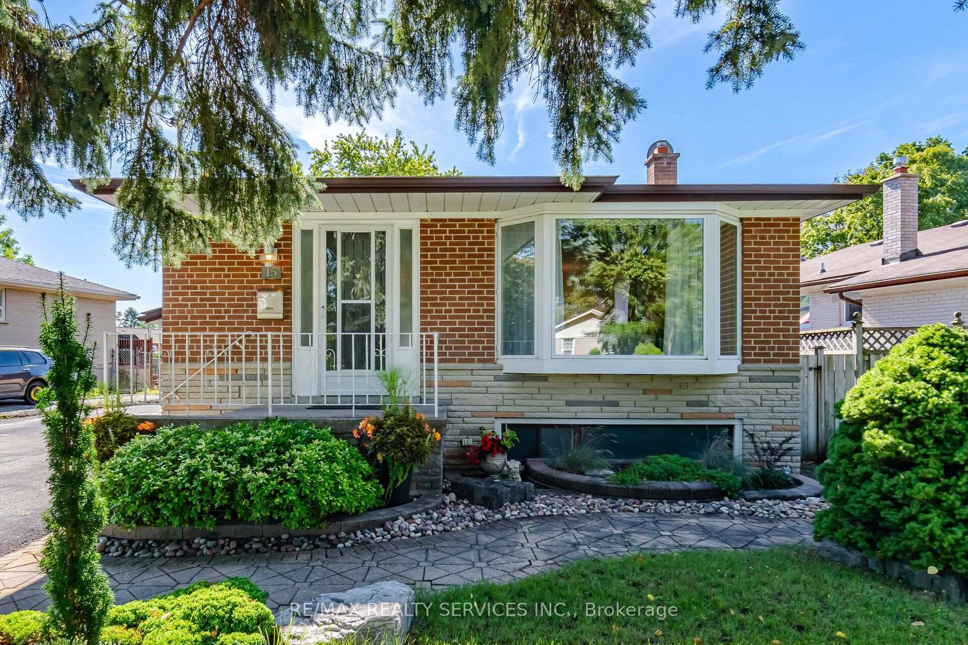 Photo 1 of 15 Shoreview Drive, Scarborough, West Hill — HOMEH