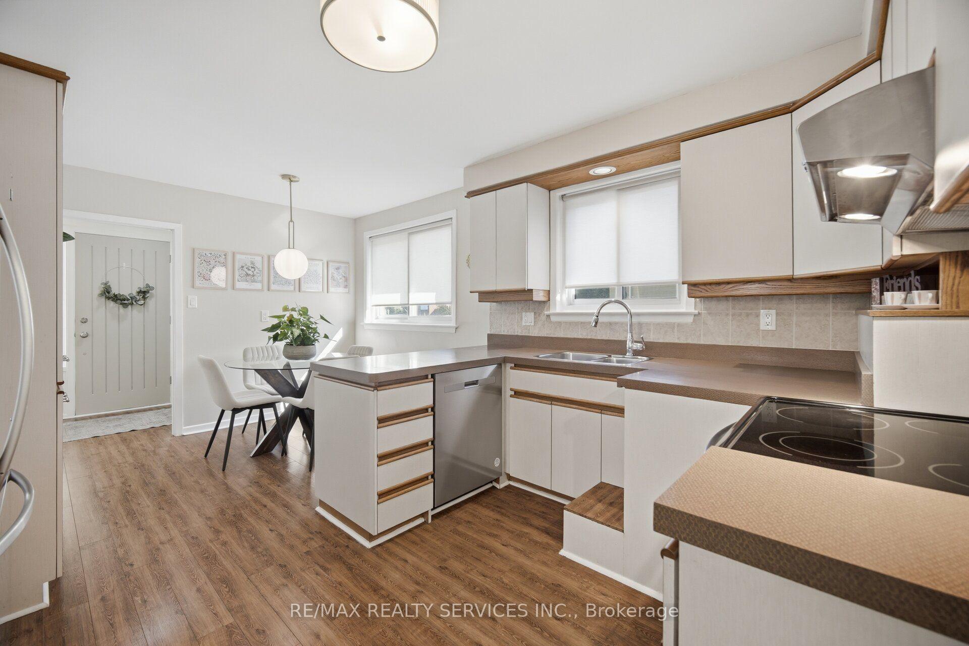 Photo 16 of 15 Shoreview Drive, Scarborough, West Hill — HOMEH