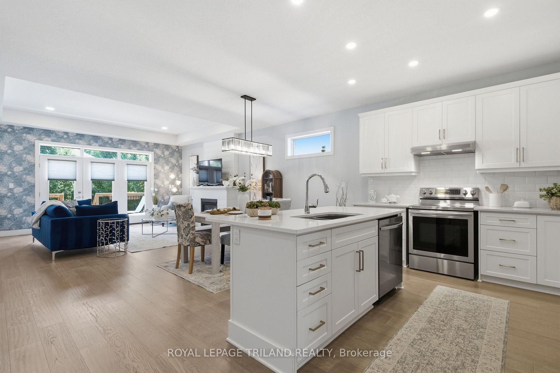 Photo 5 of 149 Collins Way, Strathroy-Caradoc, SE — HOMEH