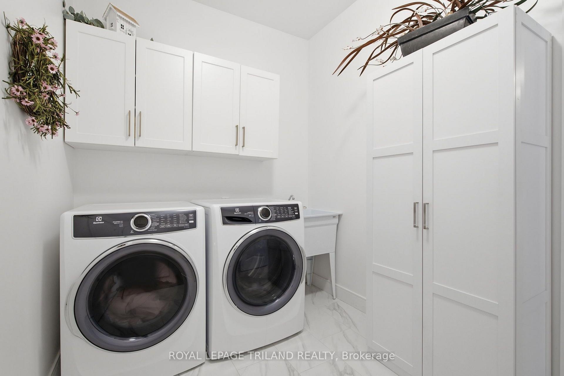 Photo 32 of 149 Collins Way, Strathroy-Caradoc, SE — HOMEH