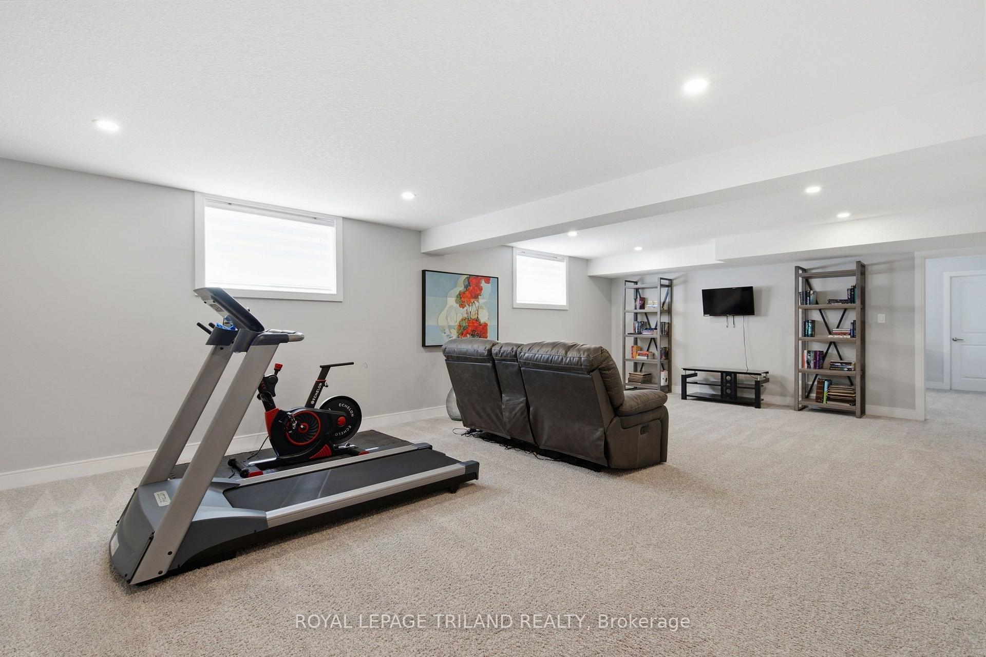 Photo 33 of 149 Collins Way, Strathroy-Caradoc, SE — HOMEH