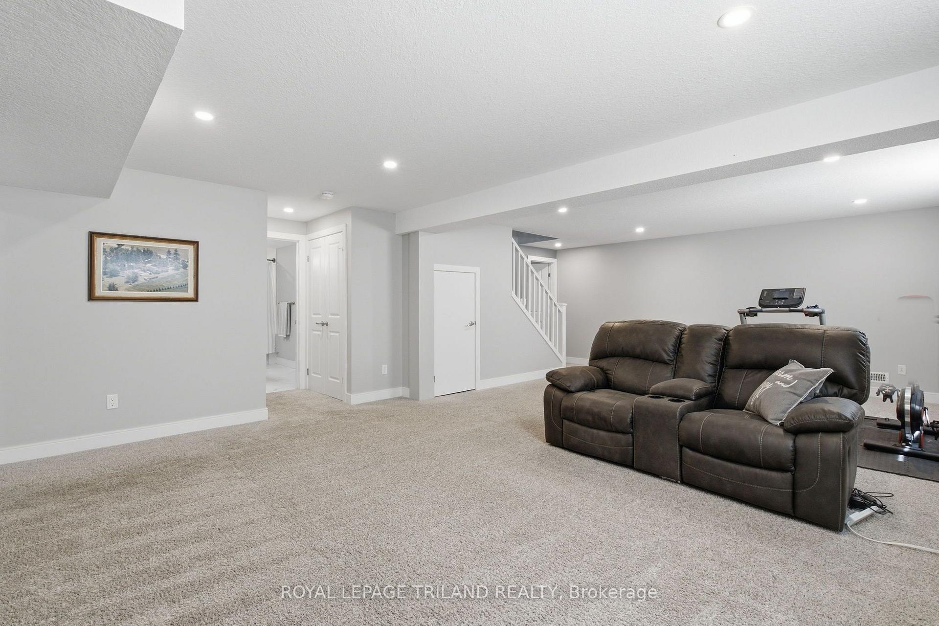 Photo 35 of 149 Collins Way, Strathroy-Caradoc, SE — HOMEH