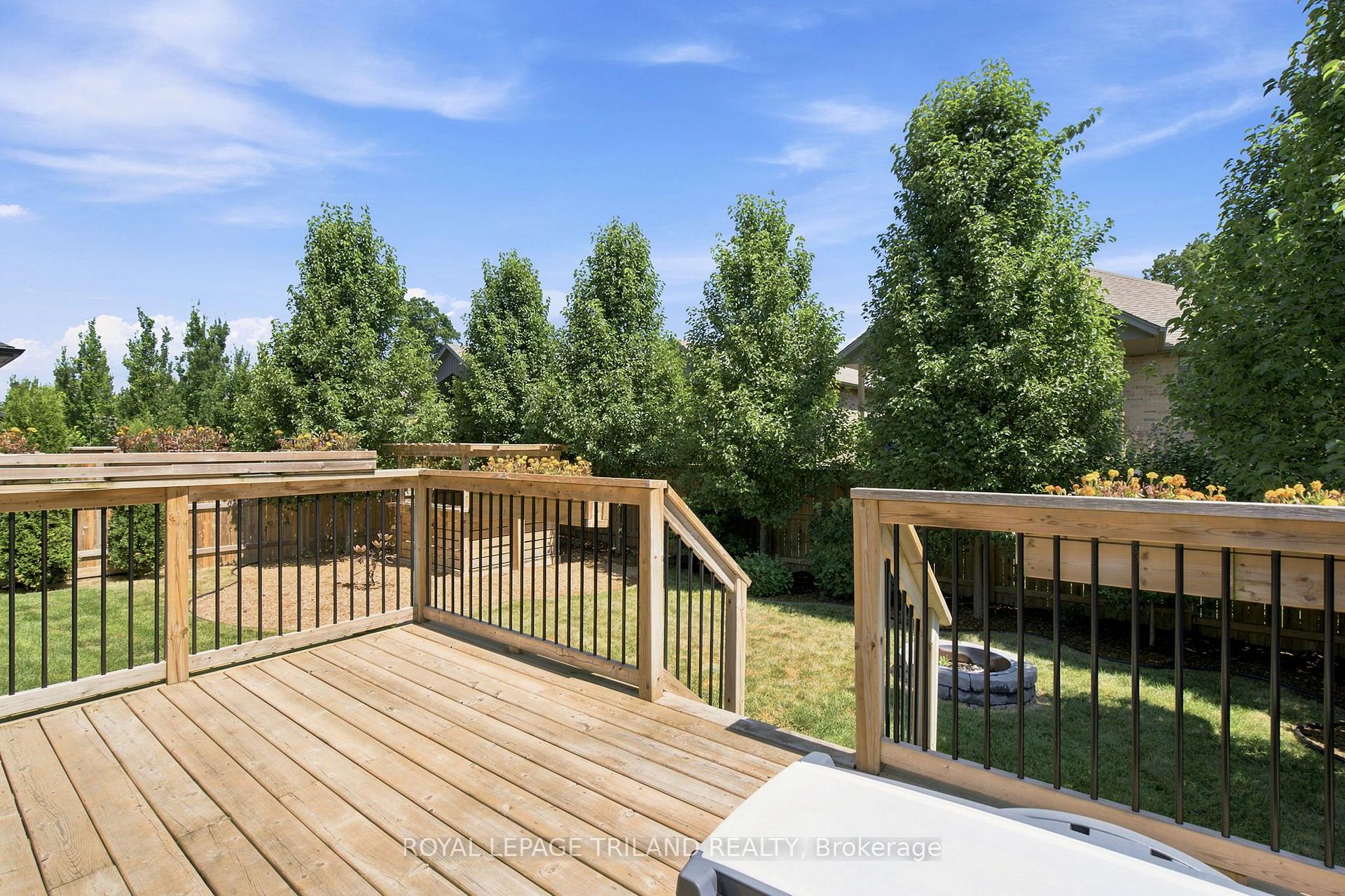 Photo 44 of 149 Collins Way, Strathroy-Caradoc, SE — HOMEH