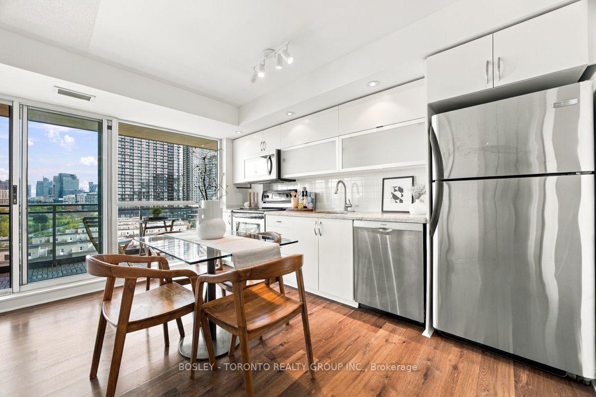 Photo 8 of Unit 810, 80 Western Battery Road, Toronto, Niagara — HOMEH
