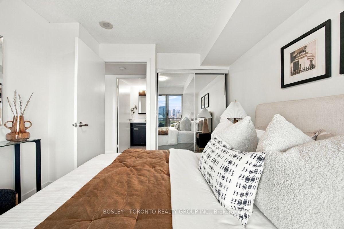 Photo 15 of Unit 810, 80 Western Battery Road, Toronto, Niagara — HOMEH