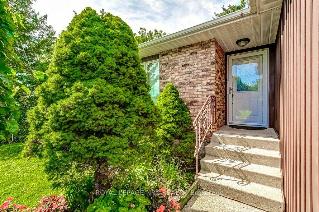 Photo 5 of 2315 Clifton Street, Thorold, Allanburg/Thorold South — HOMEH