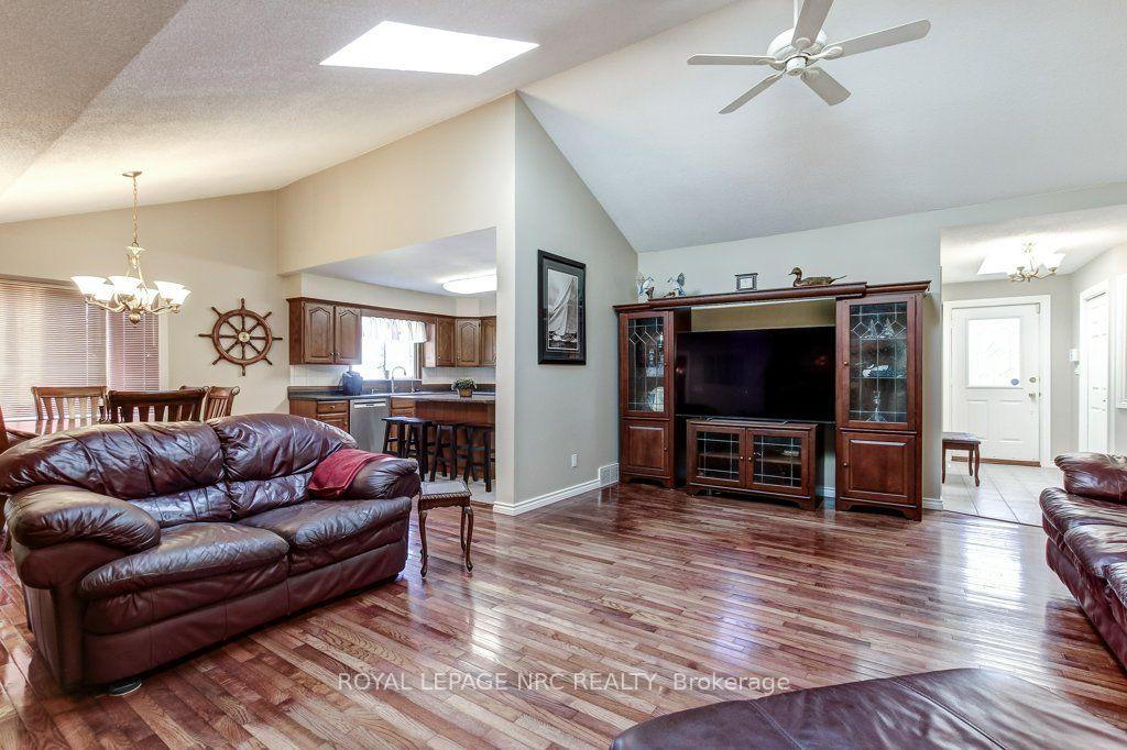 Photo 12 of 2315 Clifton Street, Thorold, Allanburg/Thorold South — HOMEH