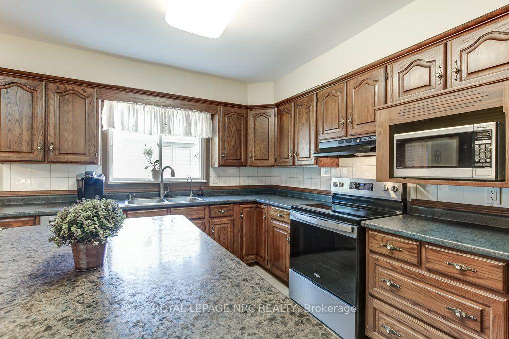 Photo 18 of 2315 Clifton Street, Thorold, Allanburg/Thorold South — HOMEH