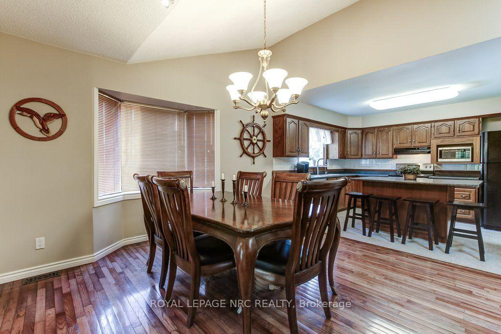 Photo 20 of 2315 Clifton Street, Thorold, Allanburg/Thorold South — HOMEH