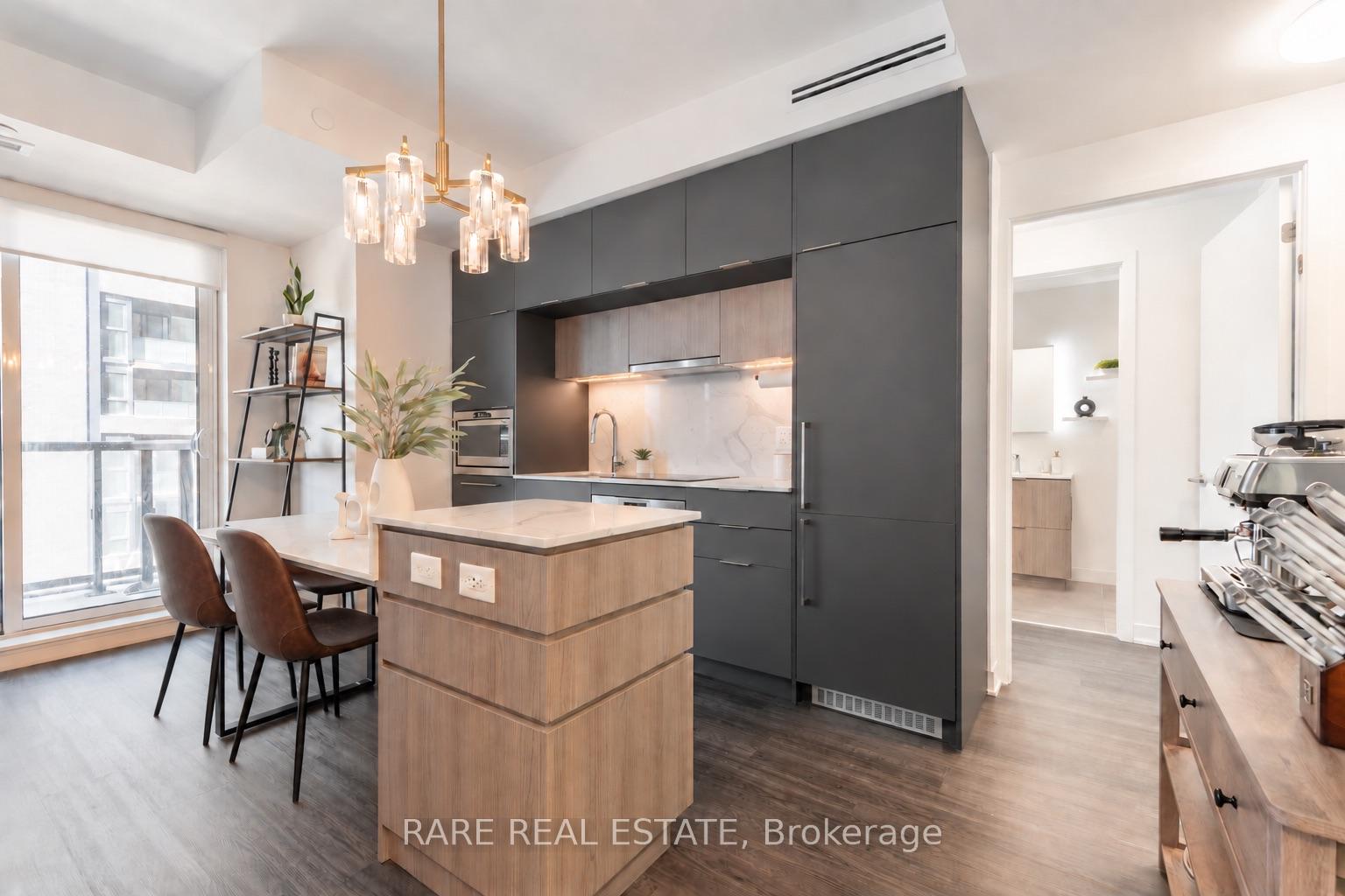 Photo 3 of Unit 410, 185 Alberta Avenue, Toronto, Oakwood Village — HOMEH