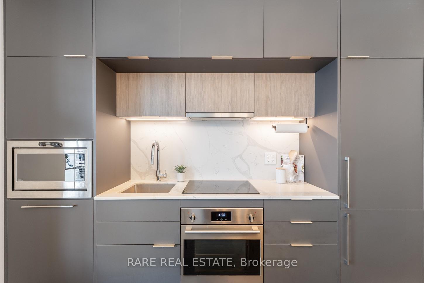 Photo 4 of Unit 410, 185 Alberta Avenue, Toronto, Oakwood Village — HOMEH
