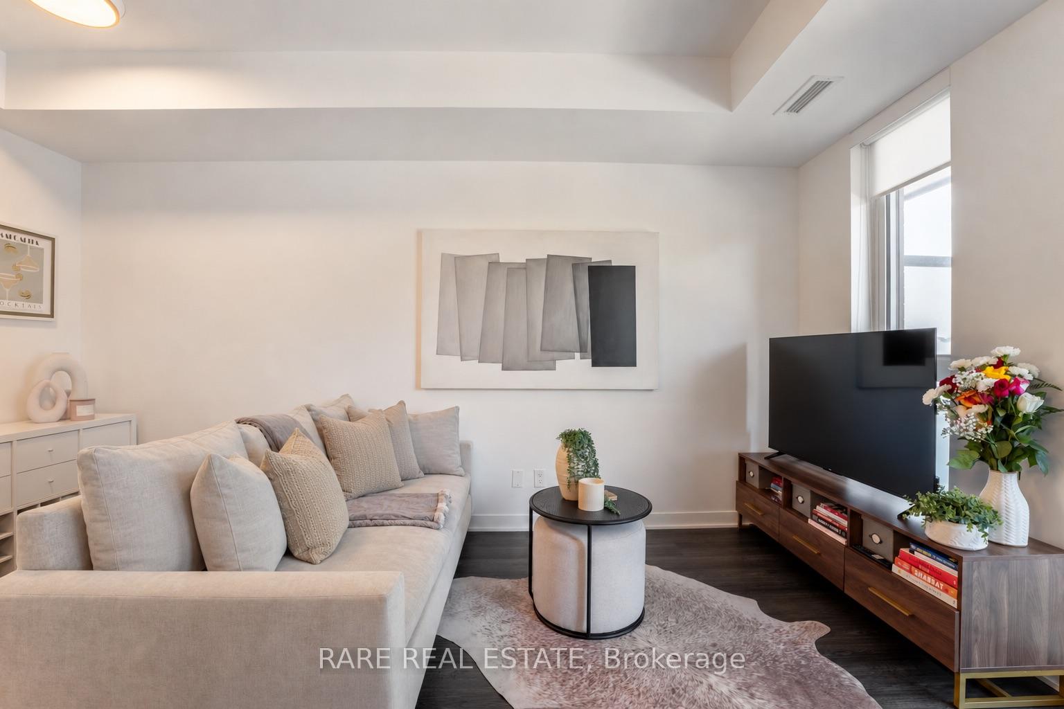 Photo 5 of Unit 410, 185 Alberta Avenue, Toronto, Oakwood Village — HOMEH