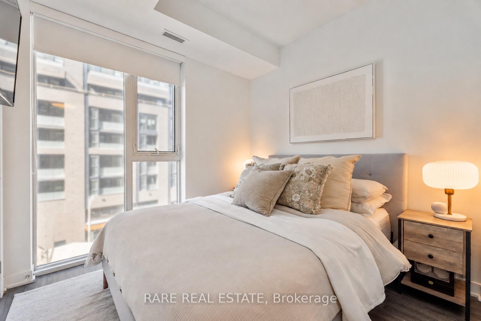 Photo 7 of Unit 410, 185 Alberta Avenue, Toronto, Oakwood Village — HOMEH