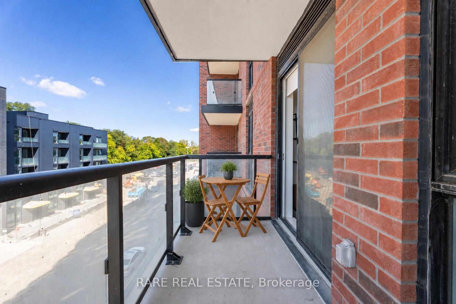 Photo 13 of Unit 410, 185 Alberta Avenue, Toronto, Oakwood Village — HOMEH