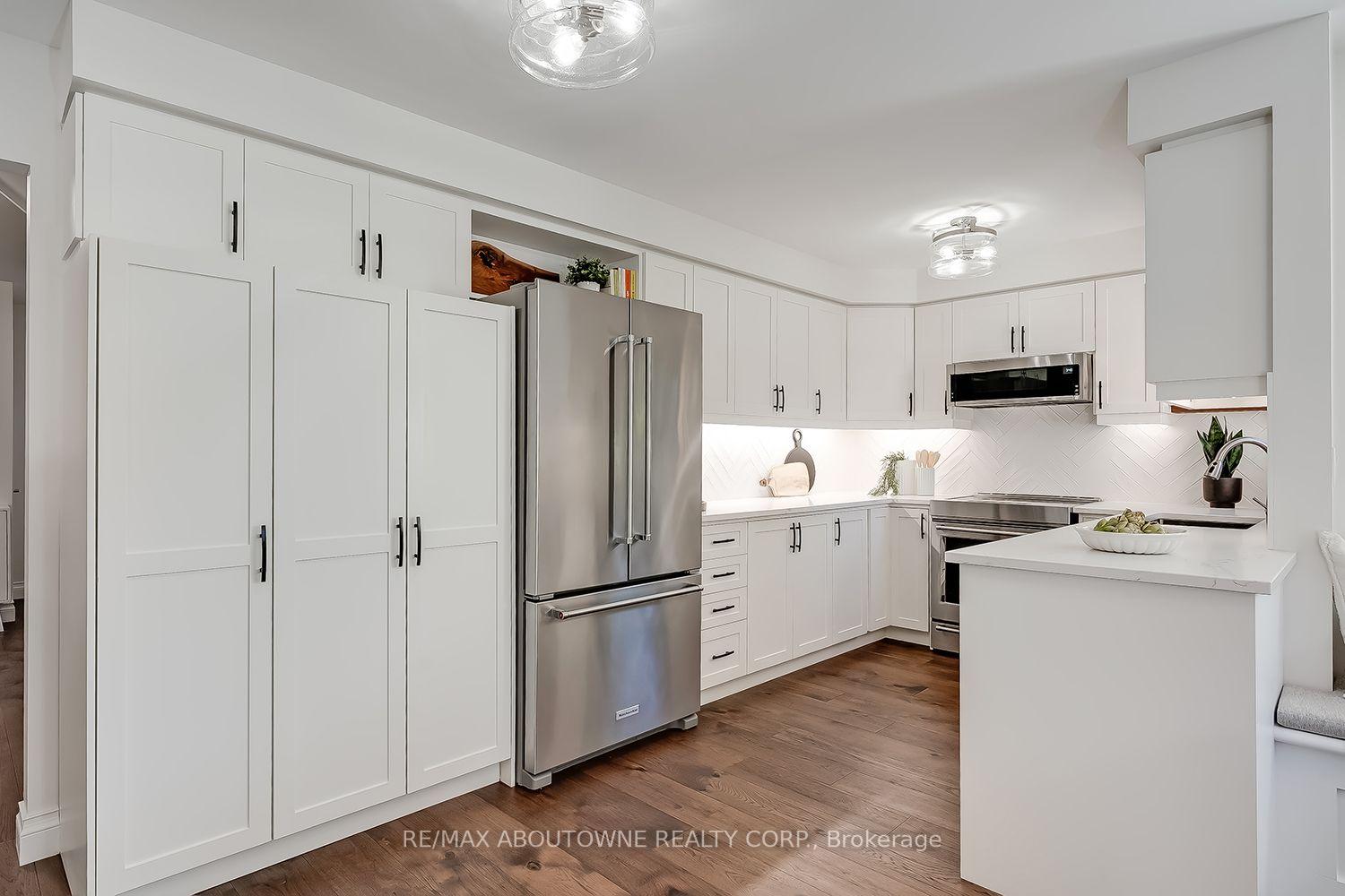Photo 14 of 83 Niska Drive, Hamilton, Waterdown — HOMEH