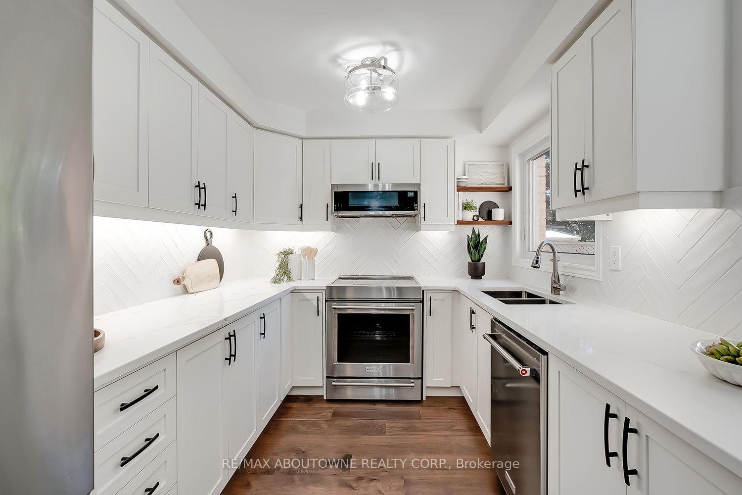 Photo 15 of 83 Niska Drive, Hamilton, Waterdown — HOMEH