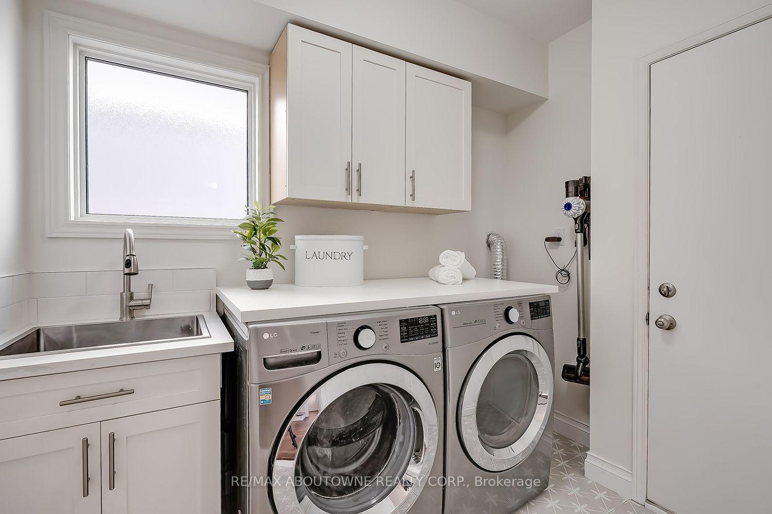 Photo 21 of 83 Niska Drive, Hamilton, Waterdown — HOMEH