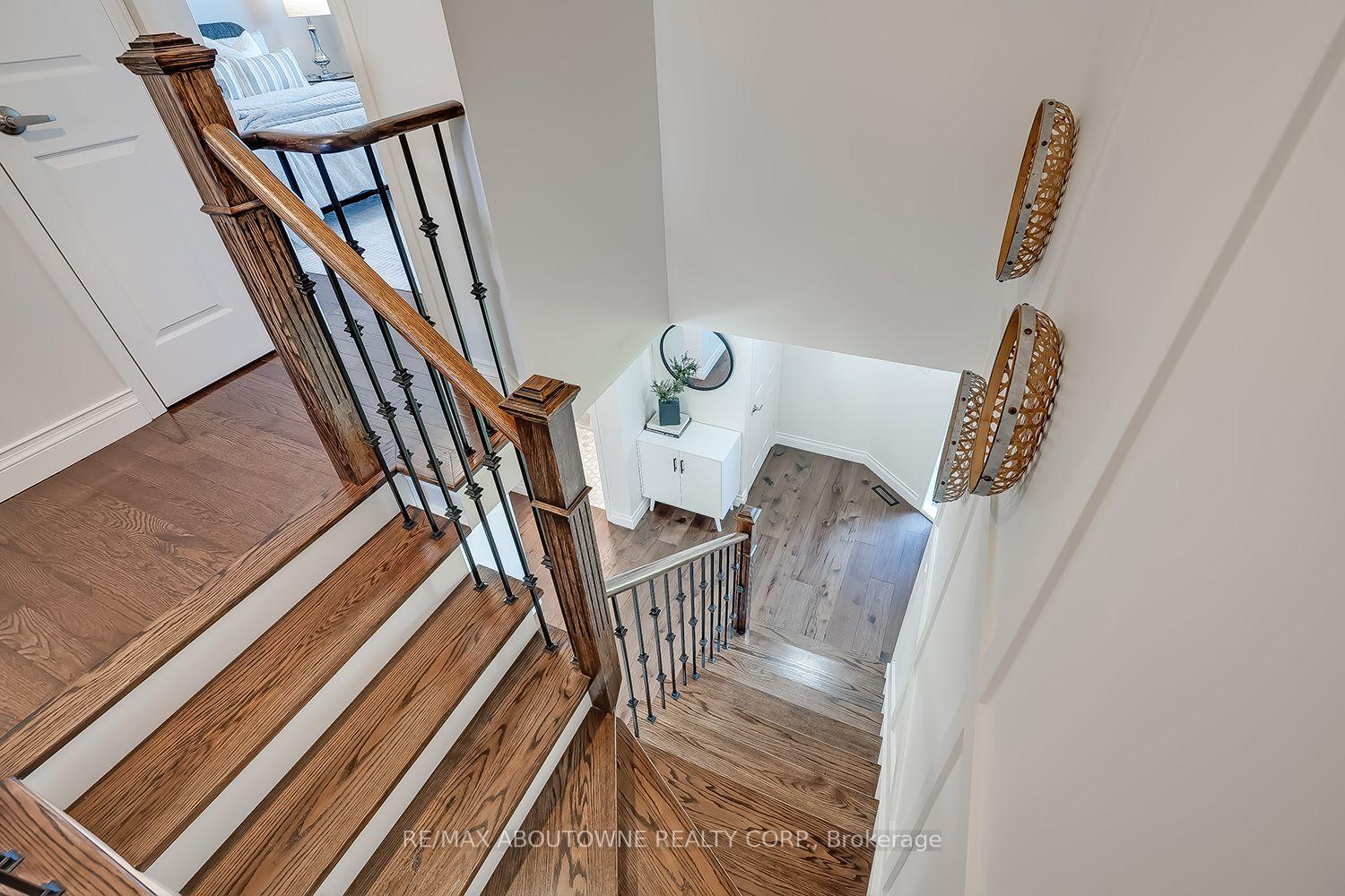 Photo 22 of 83 Niska Drive, Hamilton, Waterdown — HOMEH