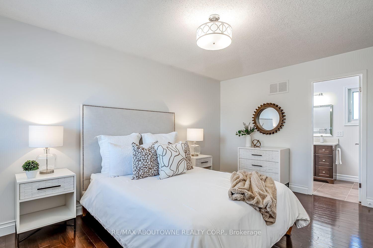 Photo 25 of 83 Niska Drive, Hamilton, Waterdown — HOMEH