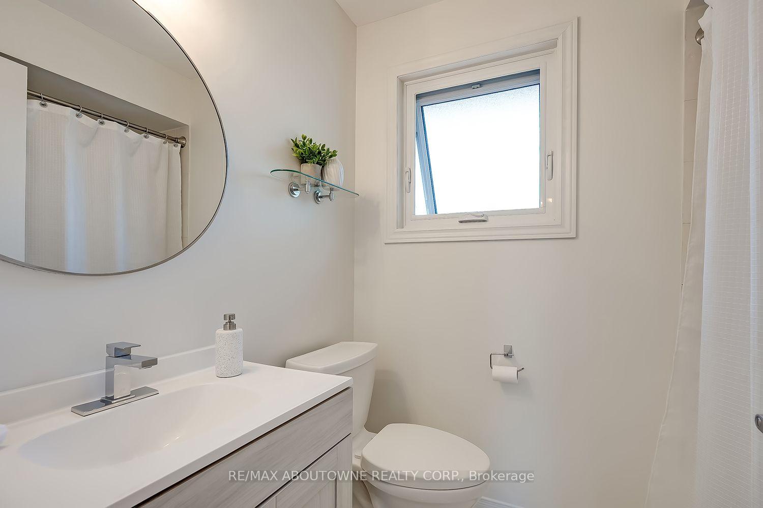 Photo 31 of 83 Niska Drive, Hamilton, Waterdown — HOMEH