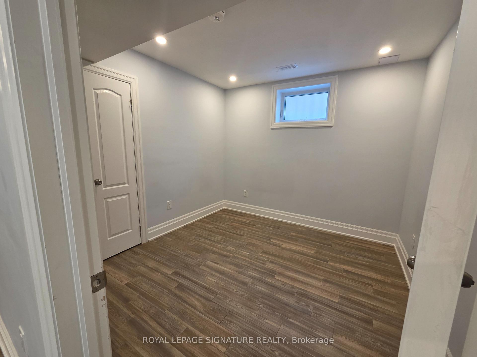 Photo 6 of Unit Lower, 33 Ingleside Drive, North York, Downsview-Roding-CFB — HOMEH