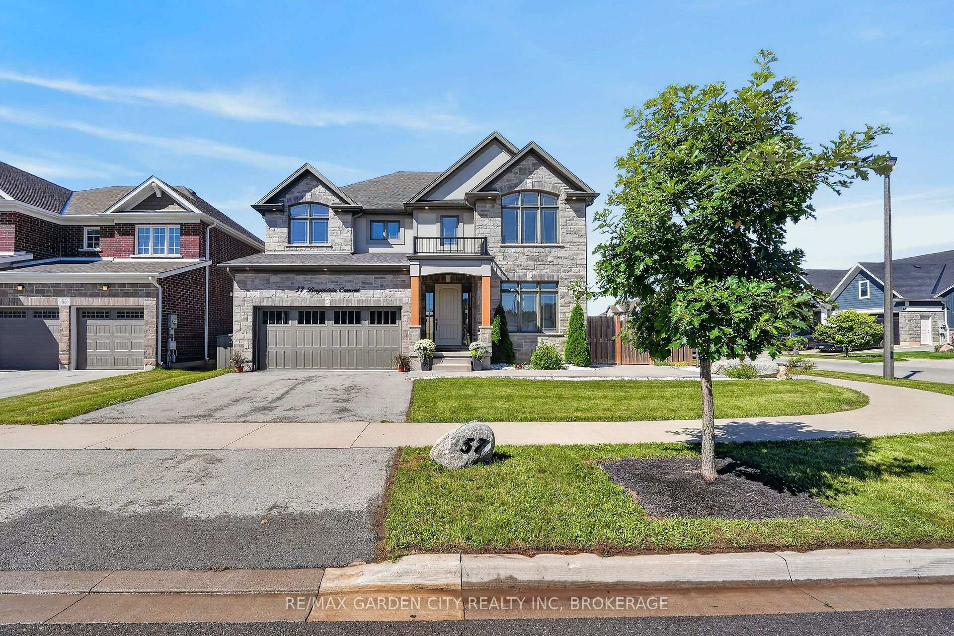 Photo 2 of 57 Bergenstein Cres, Pelham, Fonthill — HOMEH