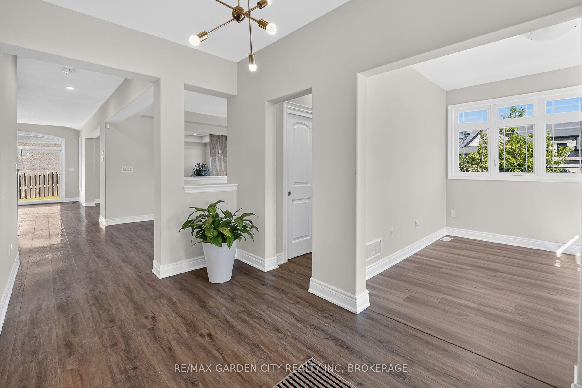 Photo 6 of 57 Bergenstein Cres, Pelham, Fonthill — HOMEH