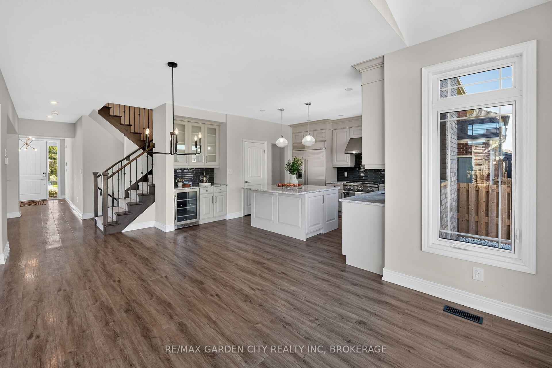 Photo 15 of 57 Bergenstein Cres, Pelham, Fonthill — HOMEH