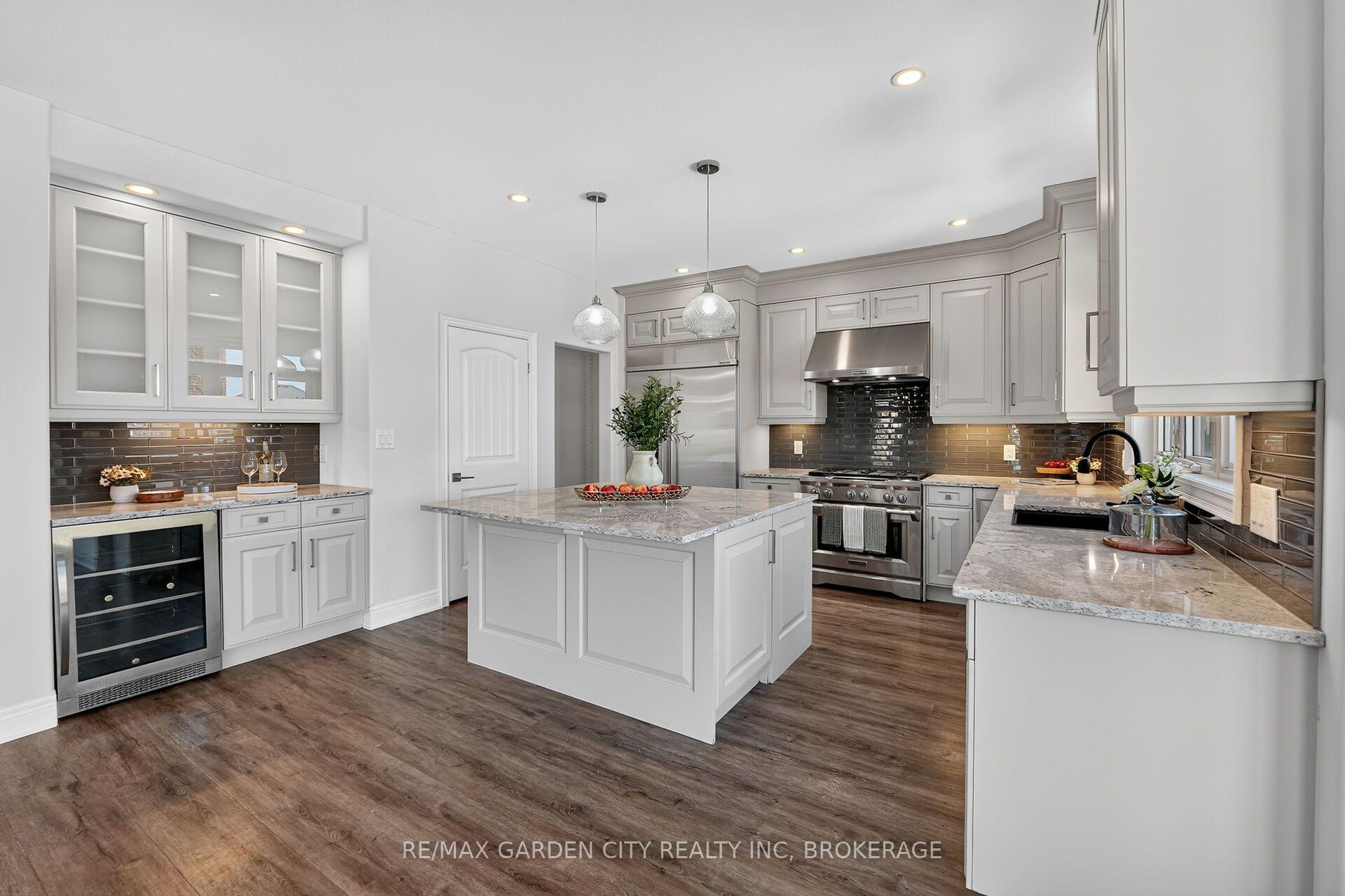 Photo 16 of 57 Bergenstein Cres, Pelham, Fonthill — HOMEH